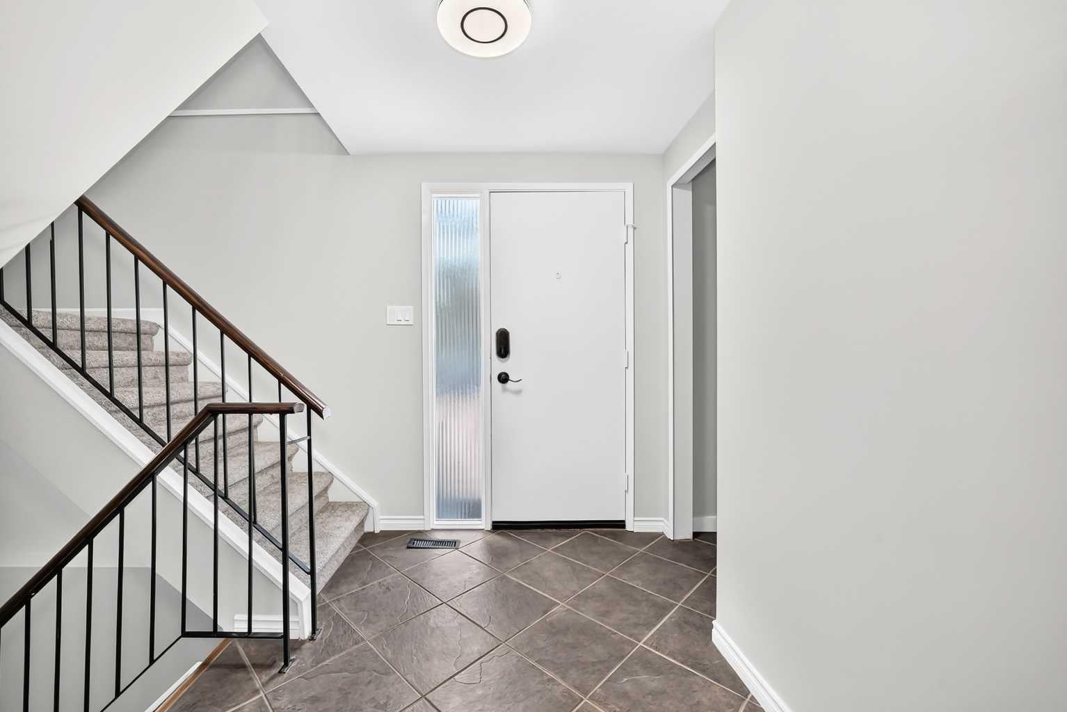 2210 Oakmoor Drive SW 15