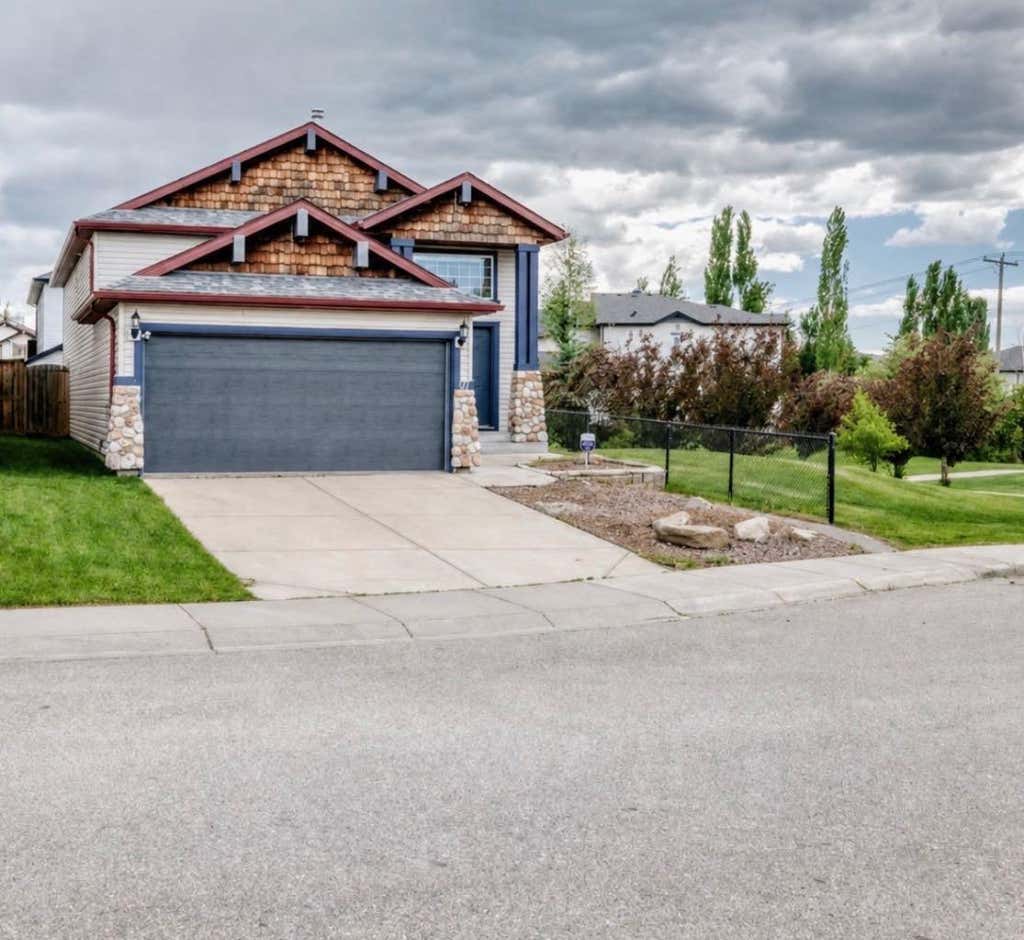 Photo of 91 Panamount Gardens NW, Calgary, AB T3K 5V5 (MLS # A2326829)