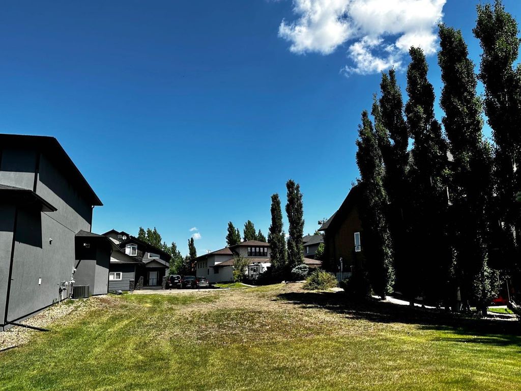 Photo of 13 Blue Heron View, Lake Newell Resort, AB T1R 0X5 (MLS # A2289797)