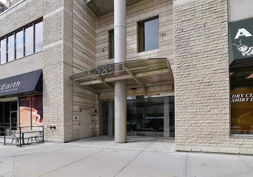 683 10 Street SW 703