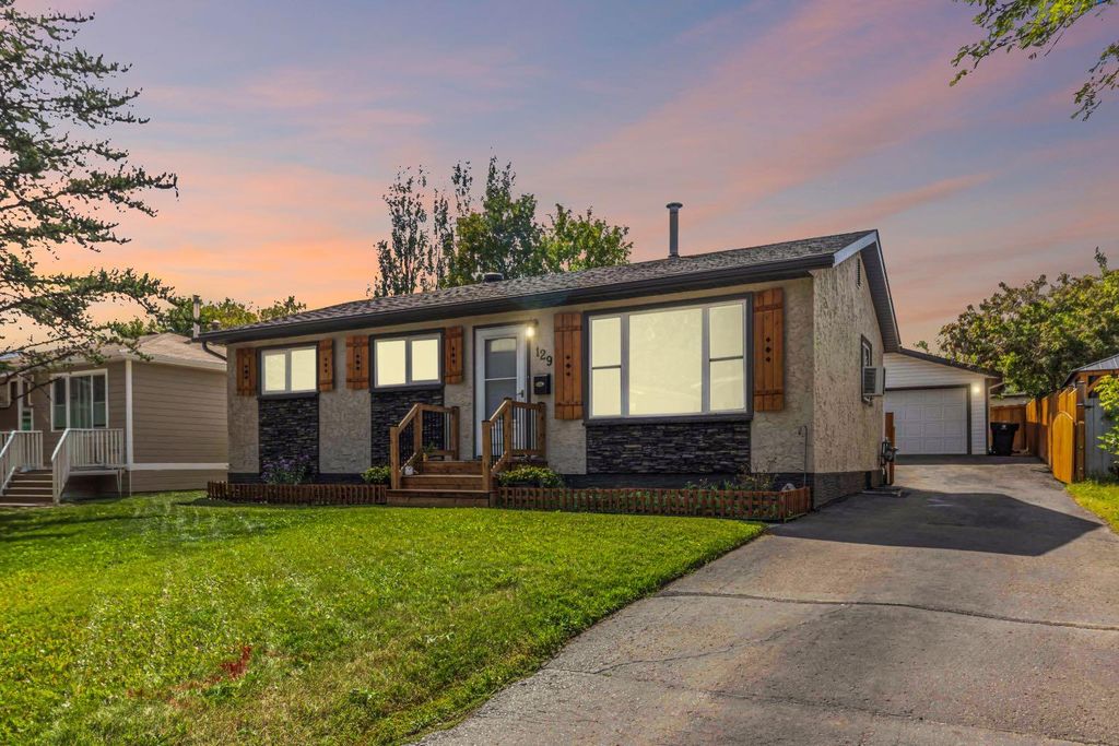 Photo of 129 Ermine Crescent, Fort McMurray, AB T9H 4M7 (MLS # A2283500)