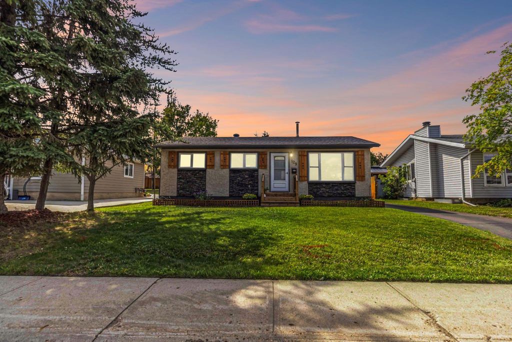 Photo of 129 Ermine Crescent, Fort McMurray, AB T9H 4M7 (MLS # A2283500)