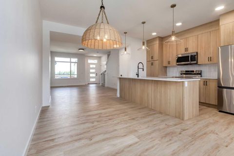 403 Clydesdale Avenue Cochrane AB T4C 3L8