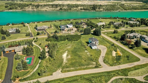 Photo of 71 Emerald Bay Drive, Rural Rocky View County, AB T3Z 1E3 (MLS # A2341011)