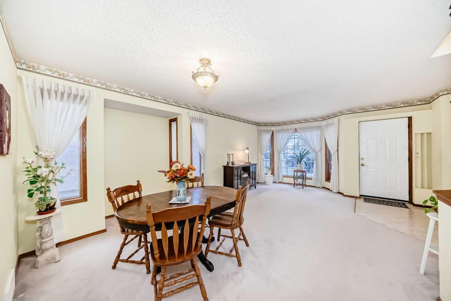 40 Harvest Glen Mews NE