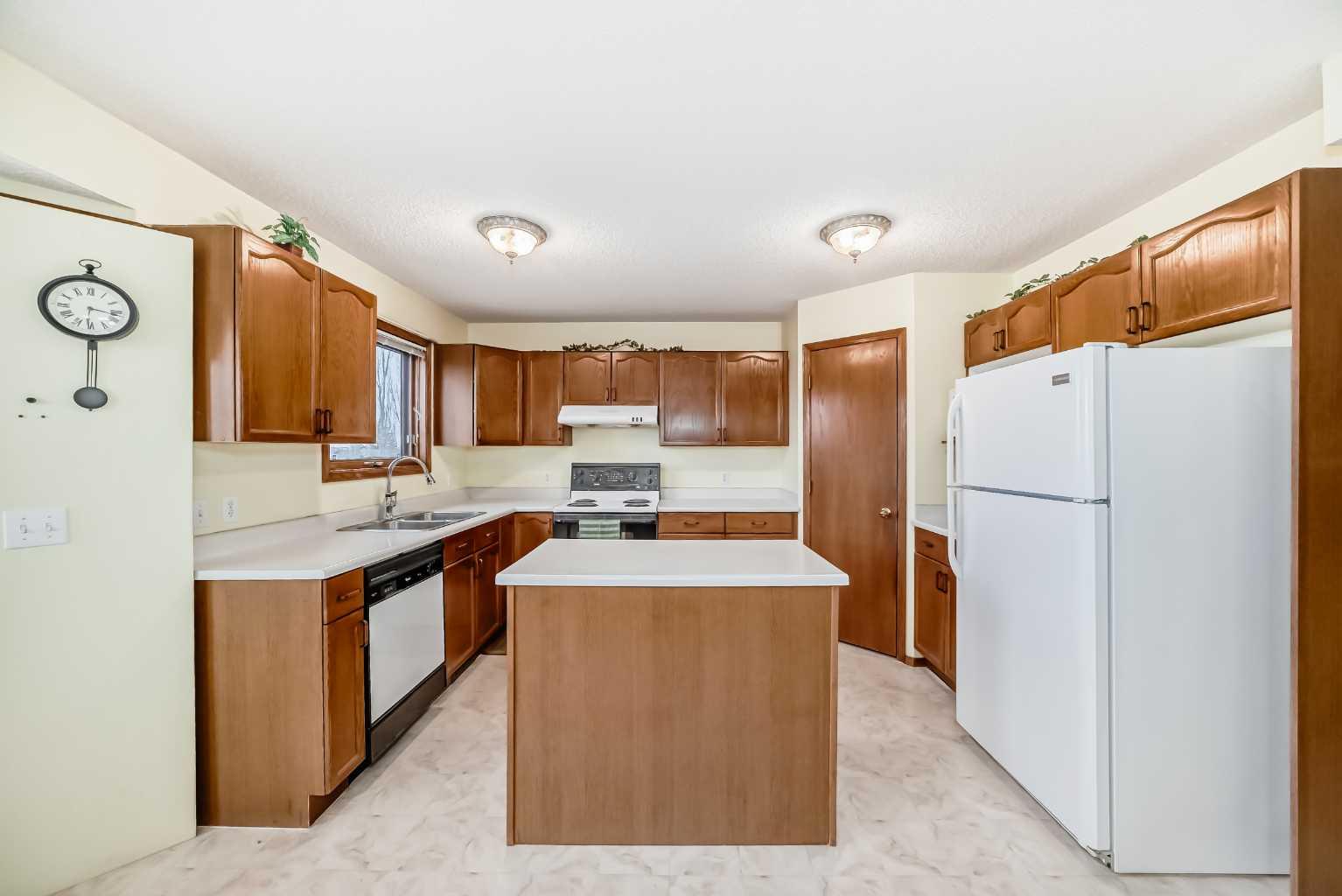 40 Harvest Glen Mews NE