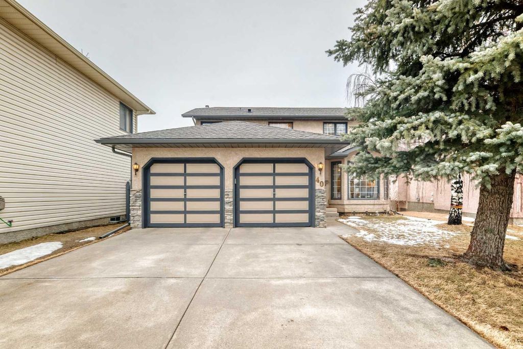 Photo of 40 Harvest Glen Mews NE, Calgary, AB T3K 4C2 (MLS # A2293070)