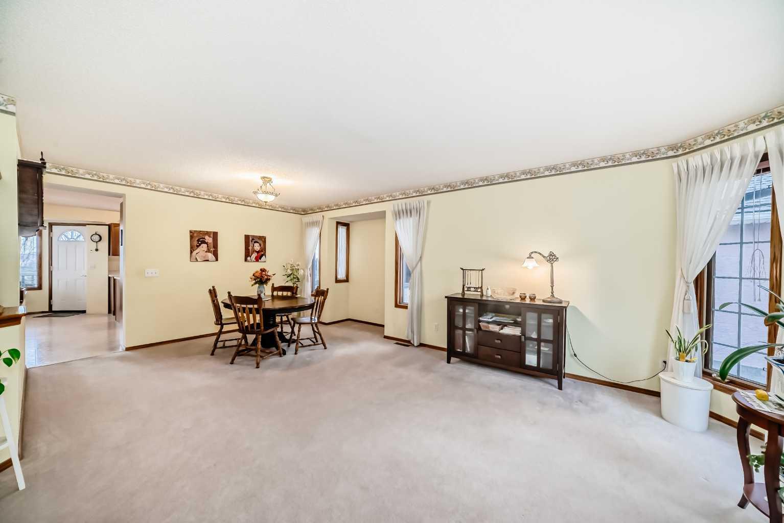 40 Harvest Glen Mews NE