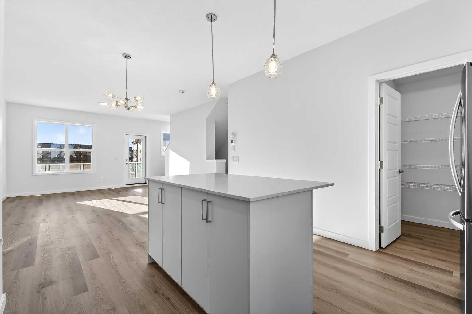 12 Hotchkiss Parade SE