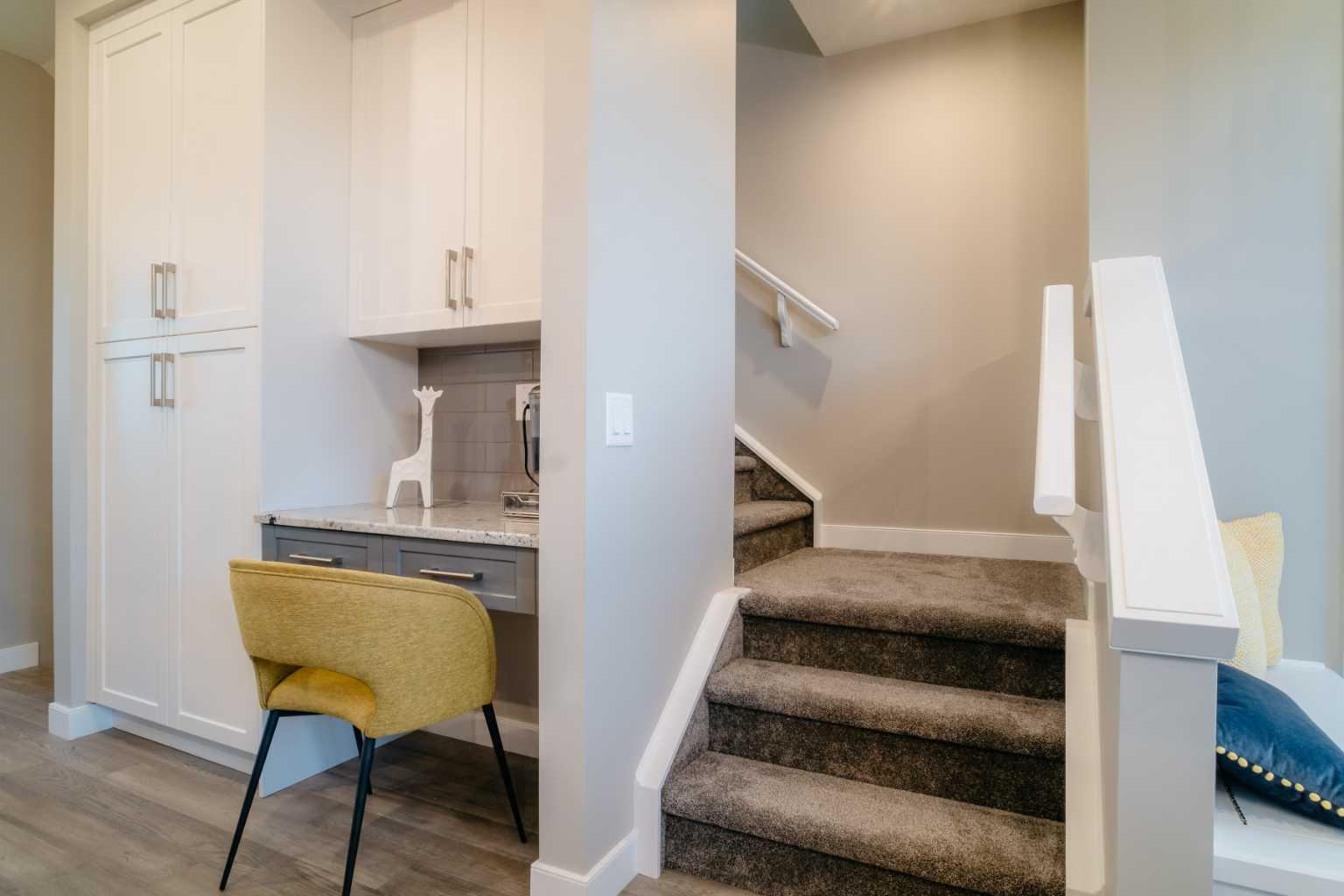 237 Cobblestone Gate SW