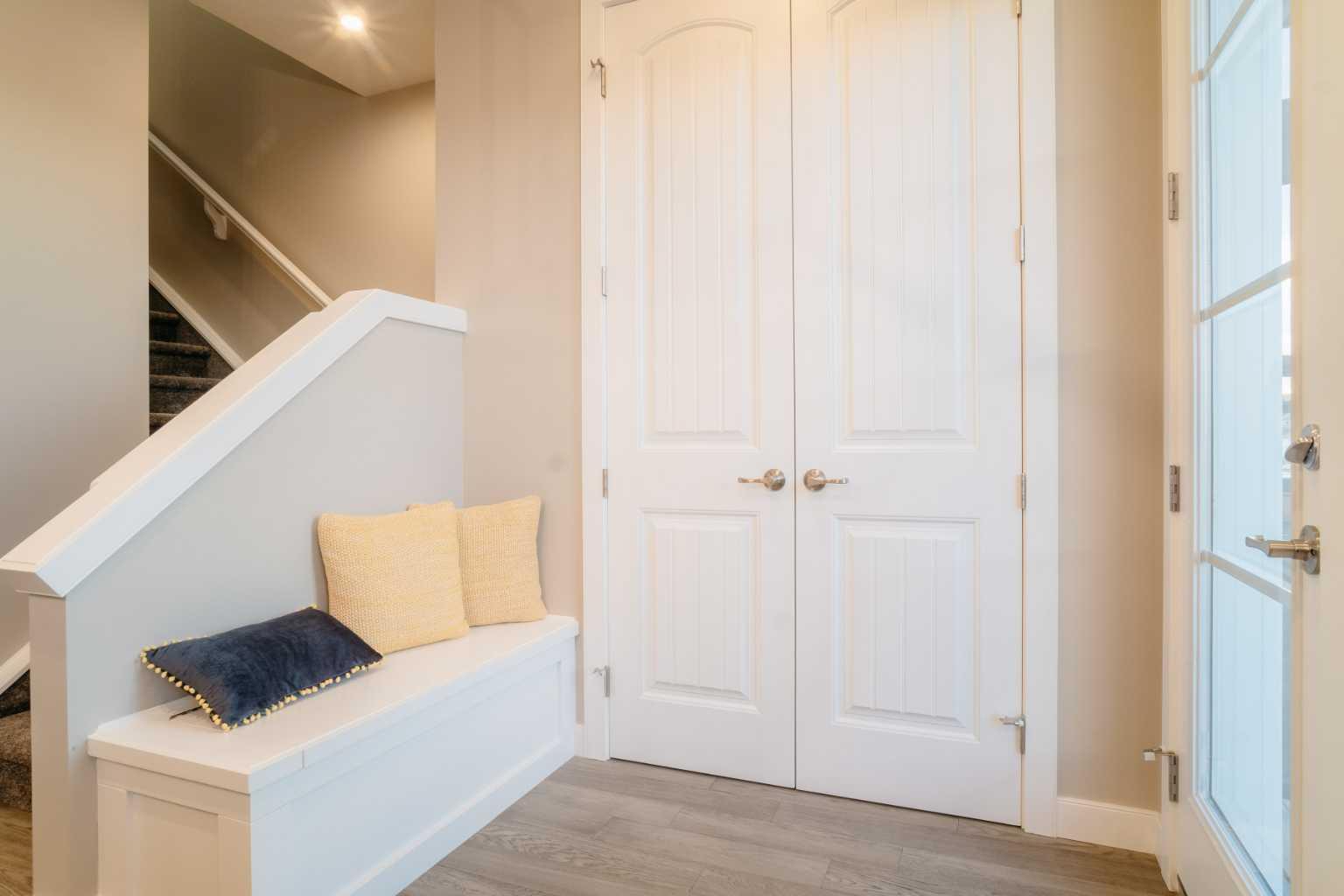 237 Cobblestone Gate SW