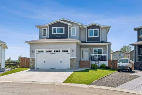 Photo of 7 Bishop Circle, Carstairs, AB T0M 0N0 (MLS # A2327740)