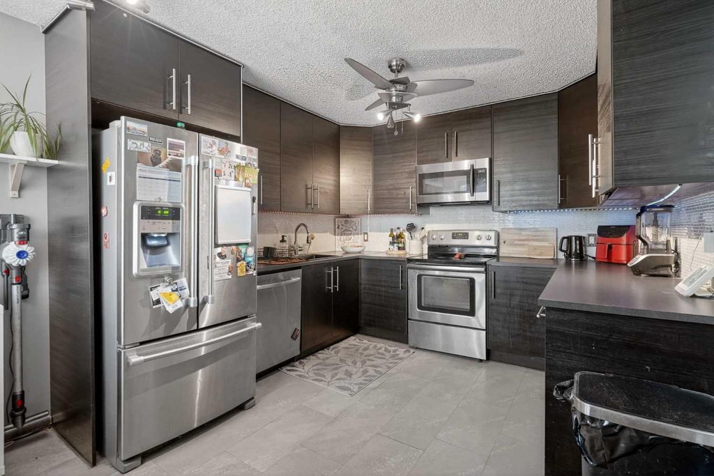 Photo of 6503 Ranchview Drive NW #28, Calgary, AB T3G 1P2 (MLS # A2291262)