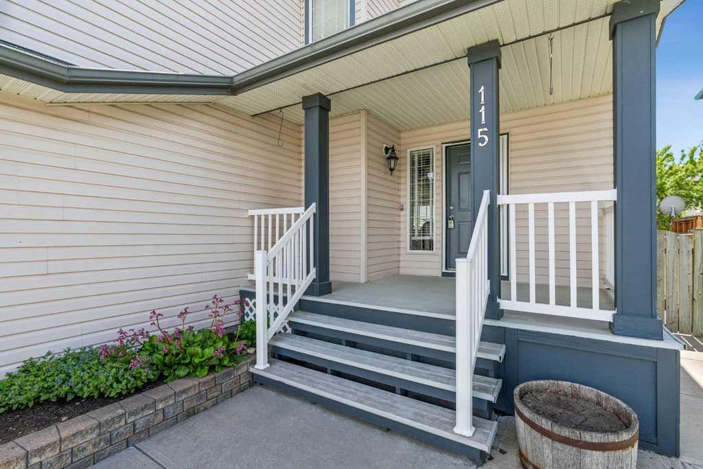 Photo of 115 Cove Crescent, Chestermere, AB T1X 1J5 (MLS # A2299320)
