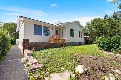 3419 19 Street NW Calgary AB T2L 2A9