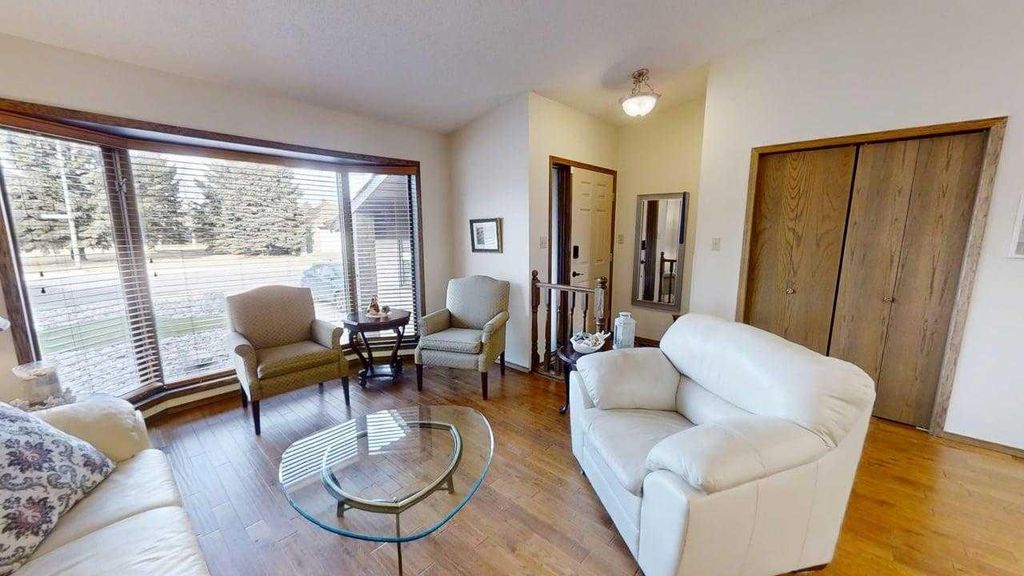 Photo of 42 Ridgewood Boulevard W, Lethbridge, AB T1K 6B9 (MLS # A2316412)