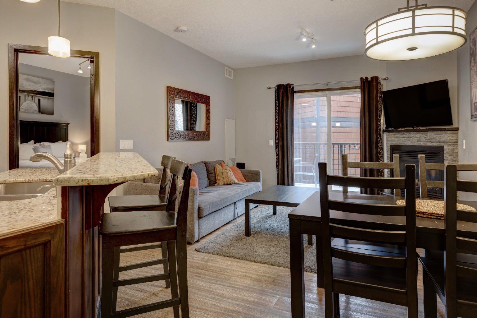 901 Mountain Street 202