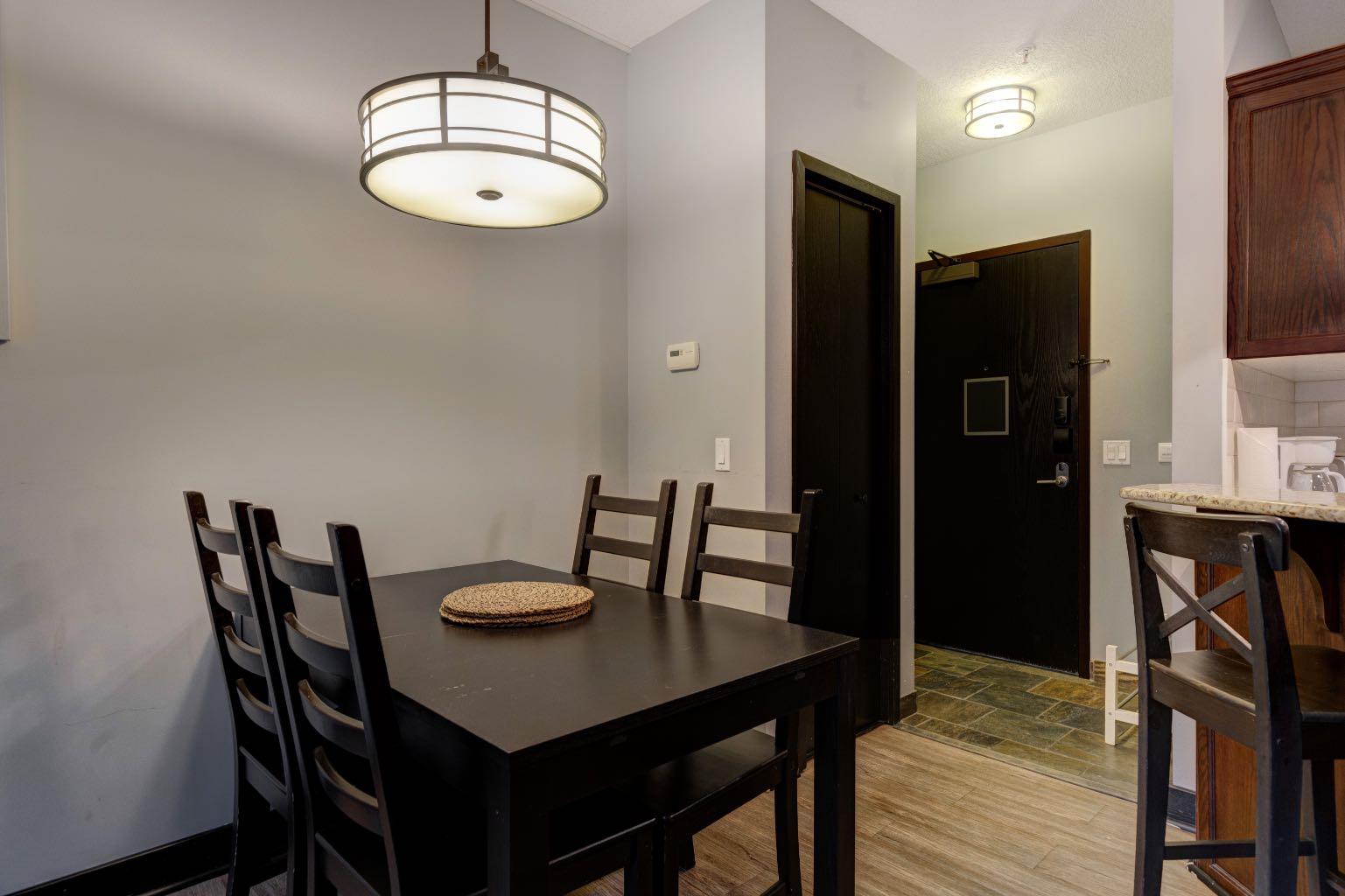 901 Mountain Street 202