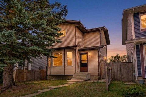 Photo of 61 Falmere Way NE, Calgary, AB T3J 2Y7 (MLS # A2348062)