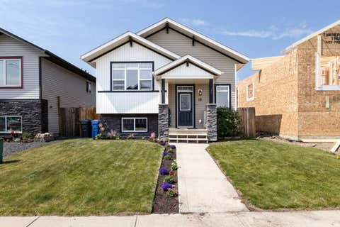 Photo of 19 Hanson Green, Penhold, AB T0M 1R0 (MLS # A2332629)