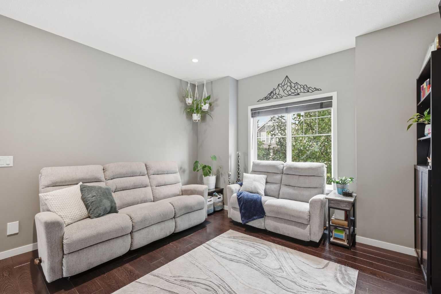 170 Mahogany Heights SE