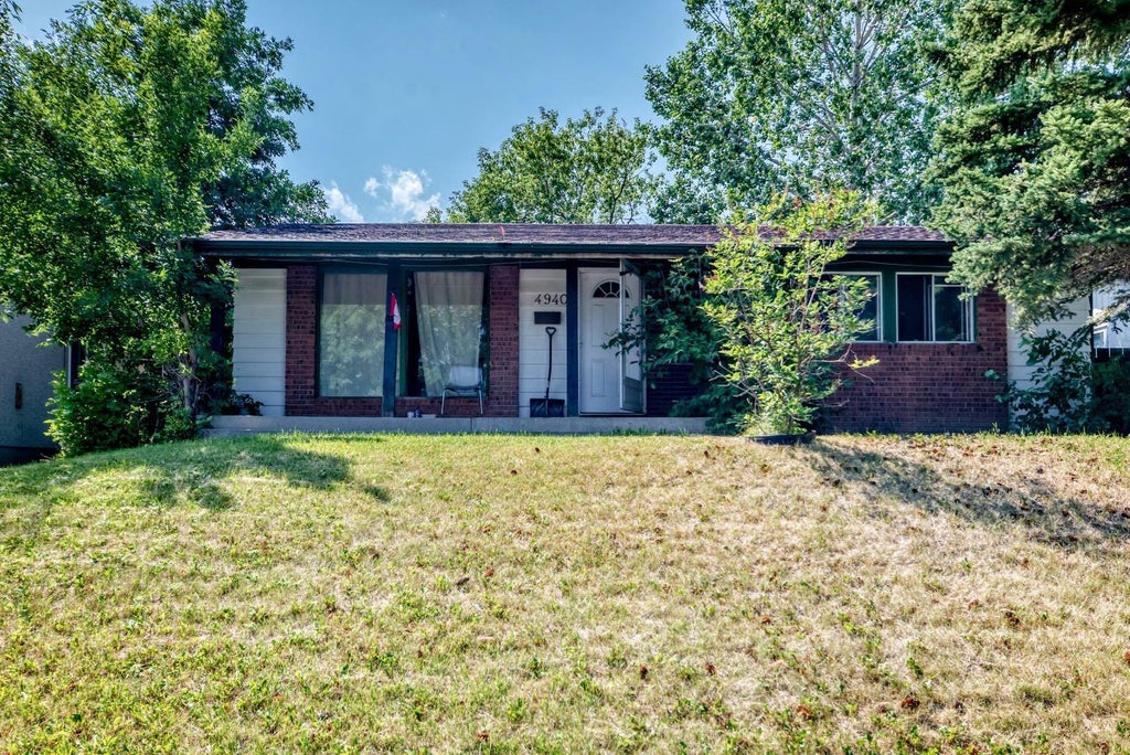 Photo of 4940 Rundlewood Road NE, Calgary, AB T1Y 1B4 (MLS # A2325992)