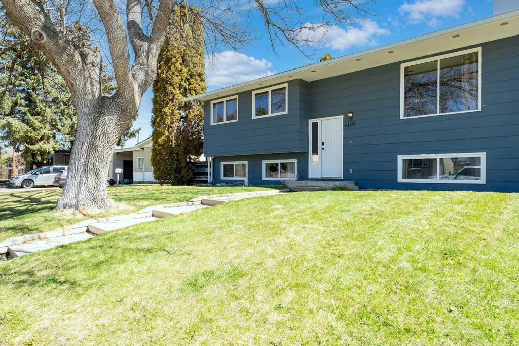 Photo of 6105 50 Street, Taber, AB T1G 1J7 (MLS # A2308781)