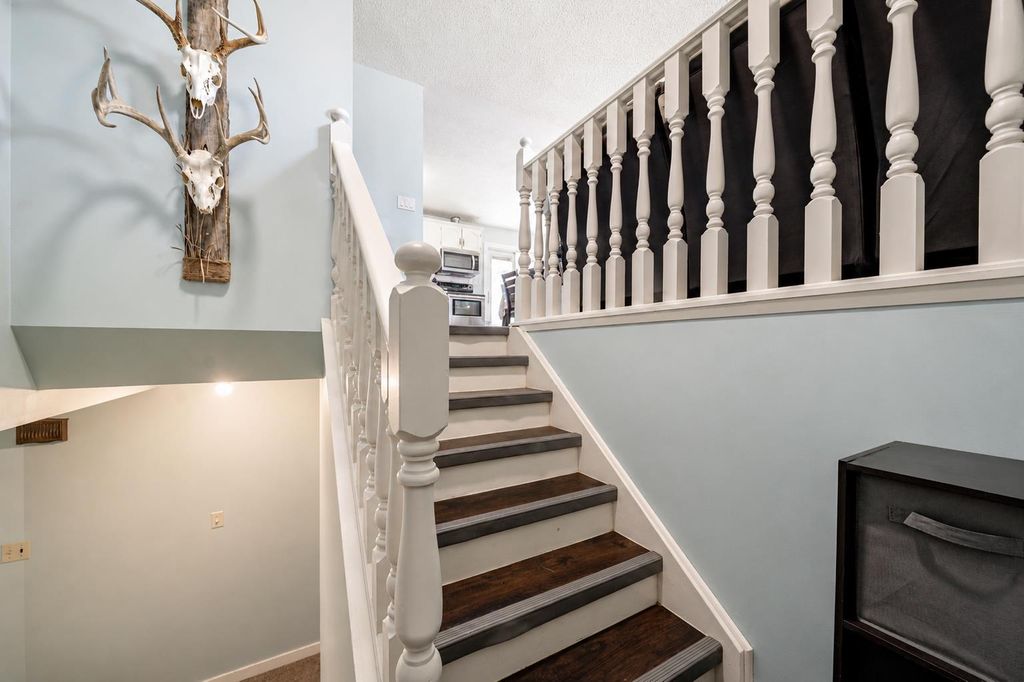 Photo of 6105 50 Street, Taber, AB T1G 1J7 (MLS # A2308781)