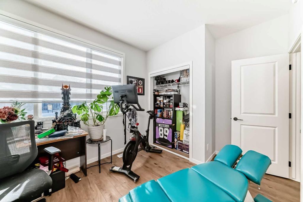 Photo of 160 Lucas Common NW, Calgary, AB T3P 2B3 (MLS # A2292760)