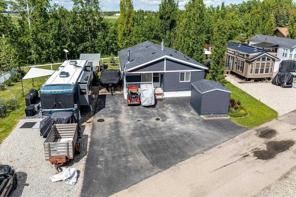 Photo of 35468 30 Range #6027, Rural Red Deer County, AB T4G 0M3 (MLS # A2319158)