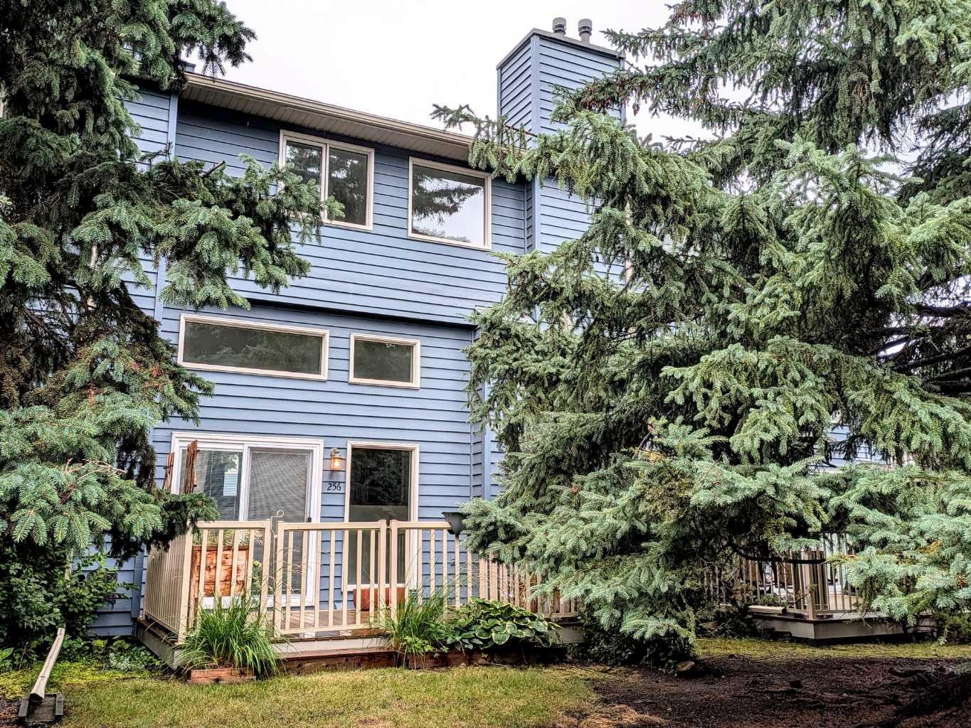 256 Point Mckay Terrace NW
