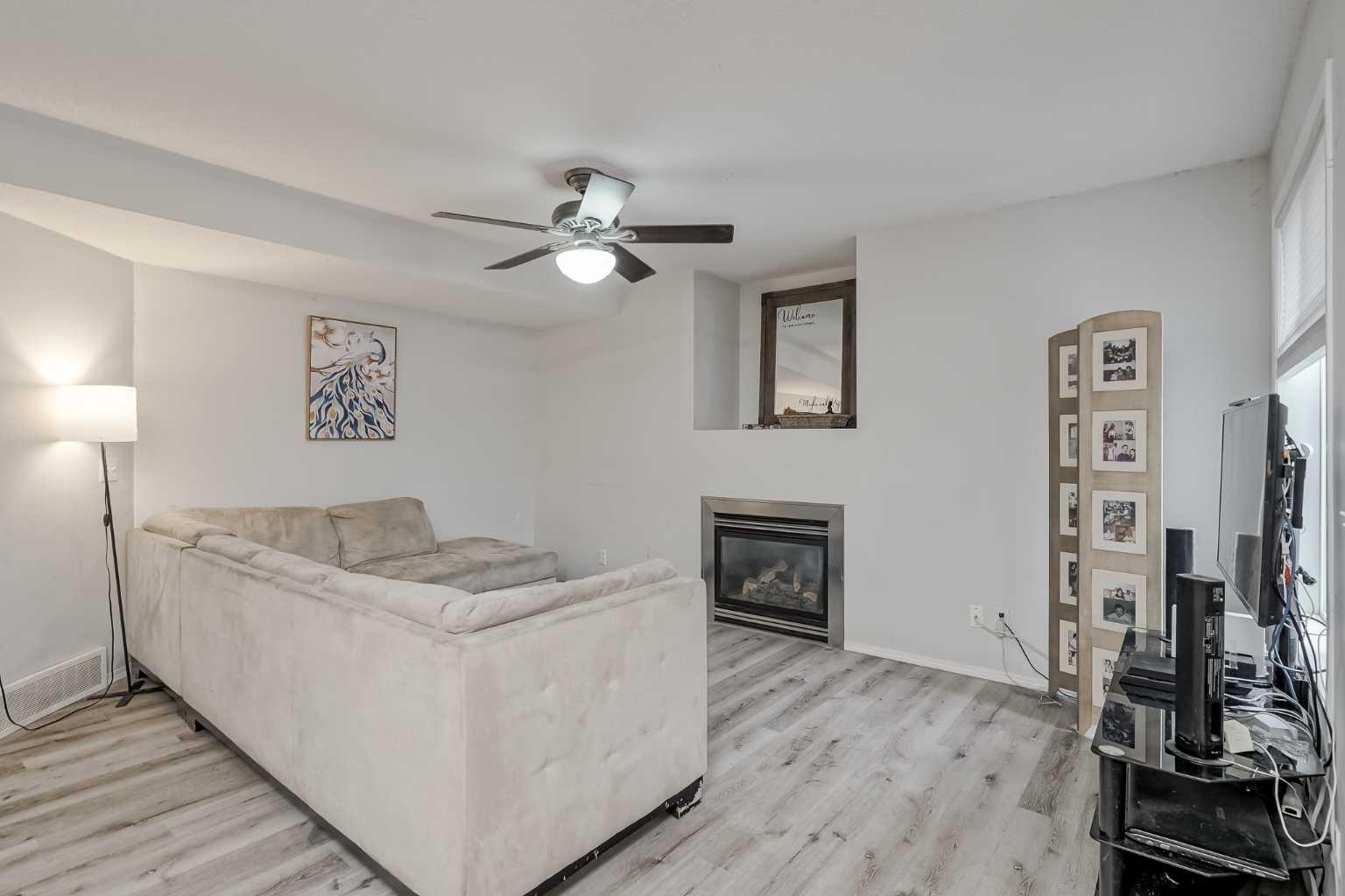 222 Bridleridge Way SW