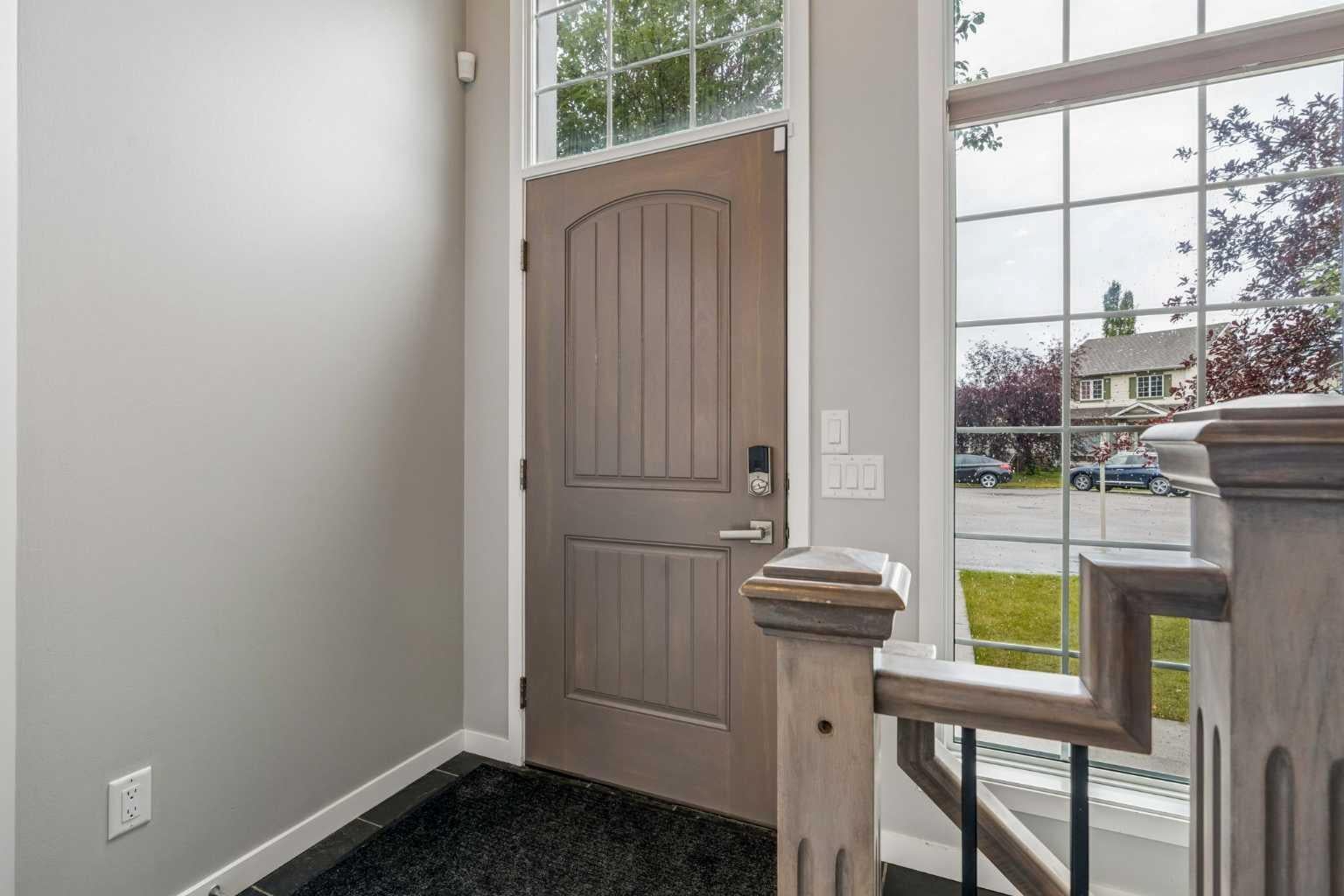 230 Mt Lorette Place SE