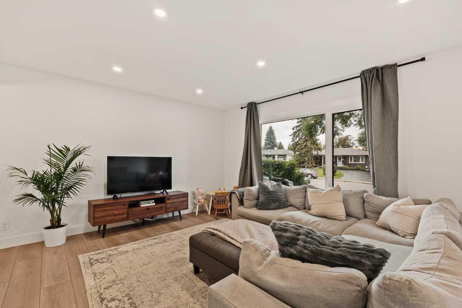 25 Kirby Place SW