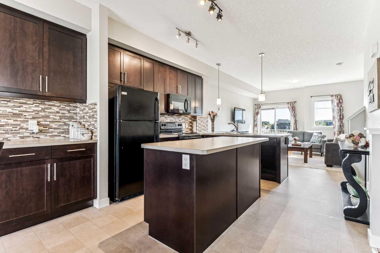 79 Redstone Circle NE