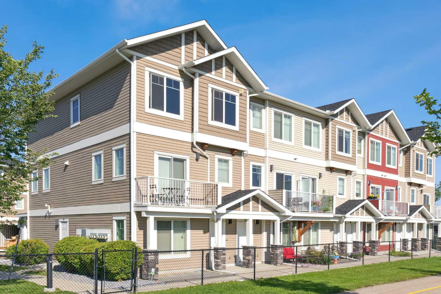 79 Redstone Circle NE