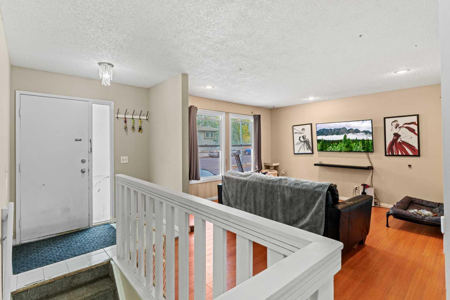 412 Whitehill Place NE