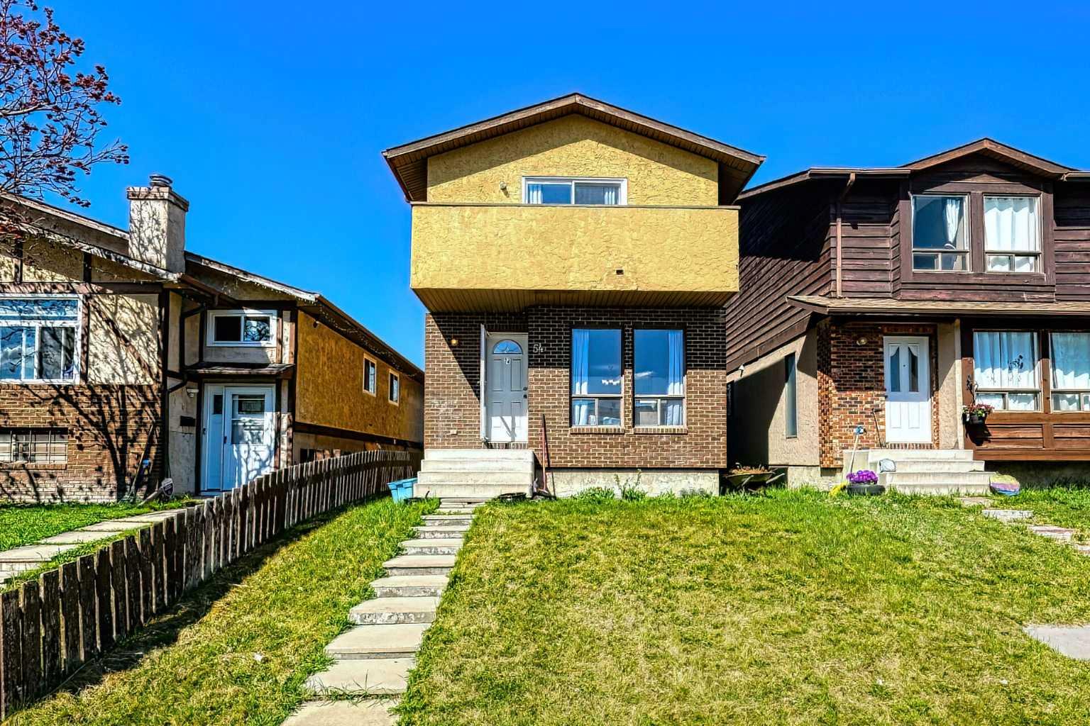 54 Templeson Crescent NE