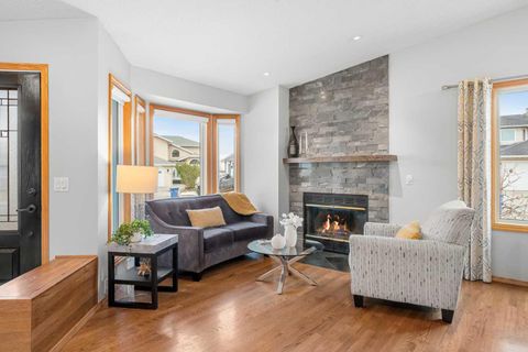 177 Hidden Vale Close NW Calgary AB T3A 5C7