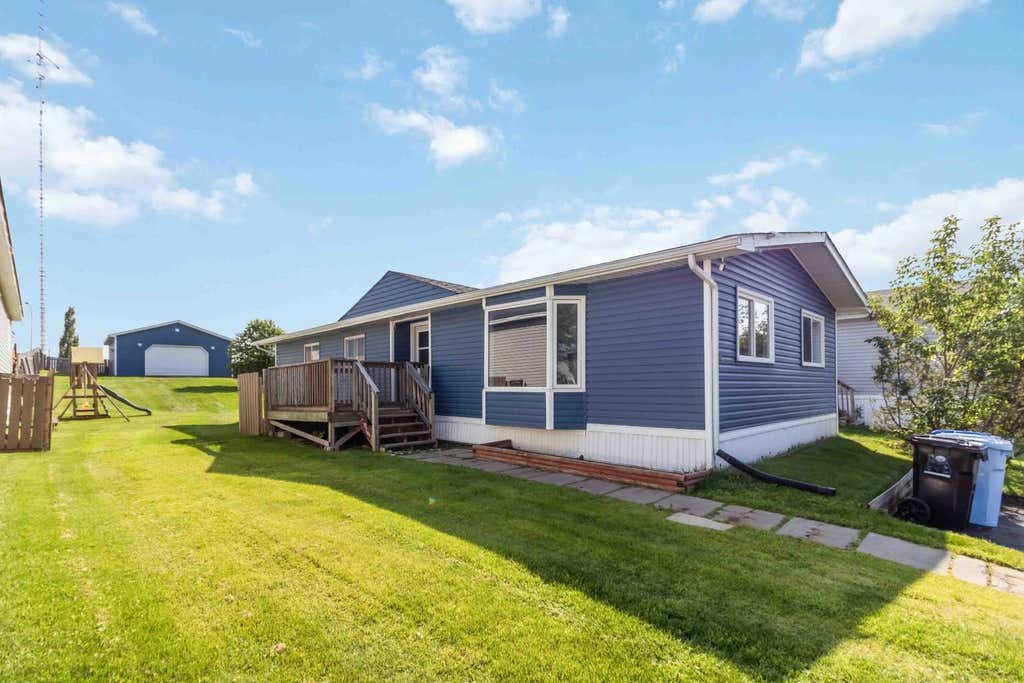 Photo of 180 Greenbriar Bay, Fort McMurray, AB T9H 3Y4 (MLS # A2332403)