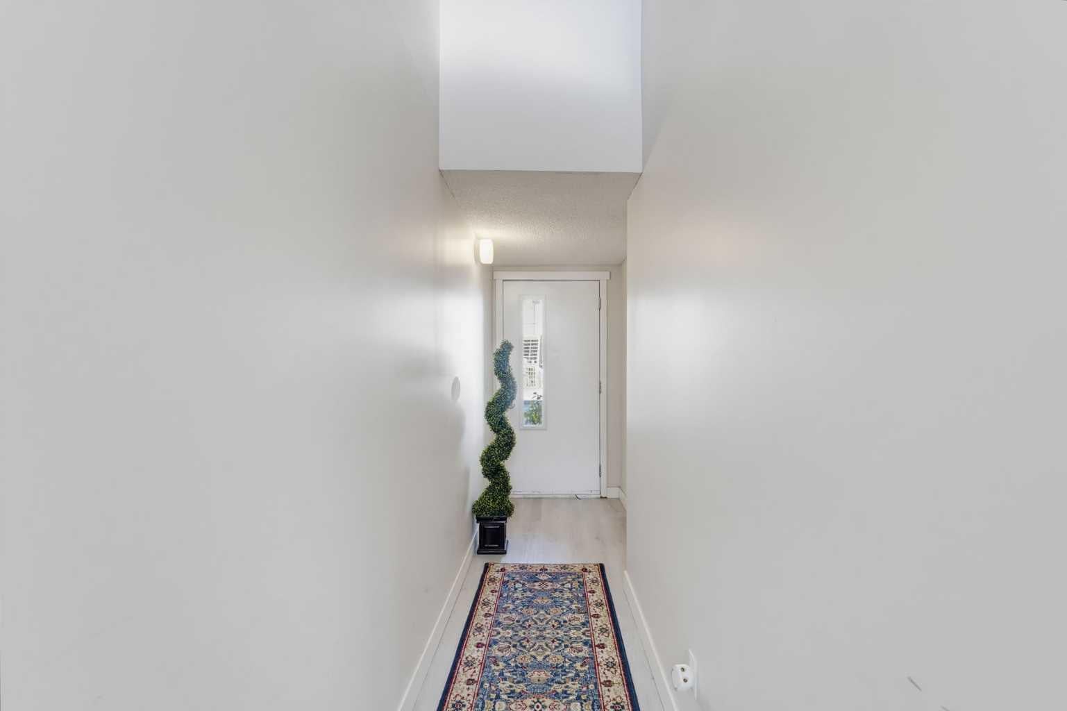 48 Copperstone Cove SE