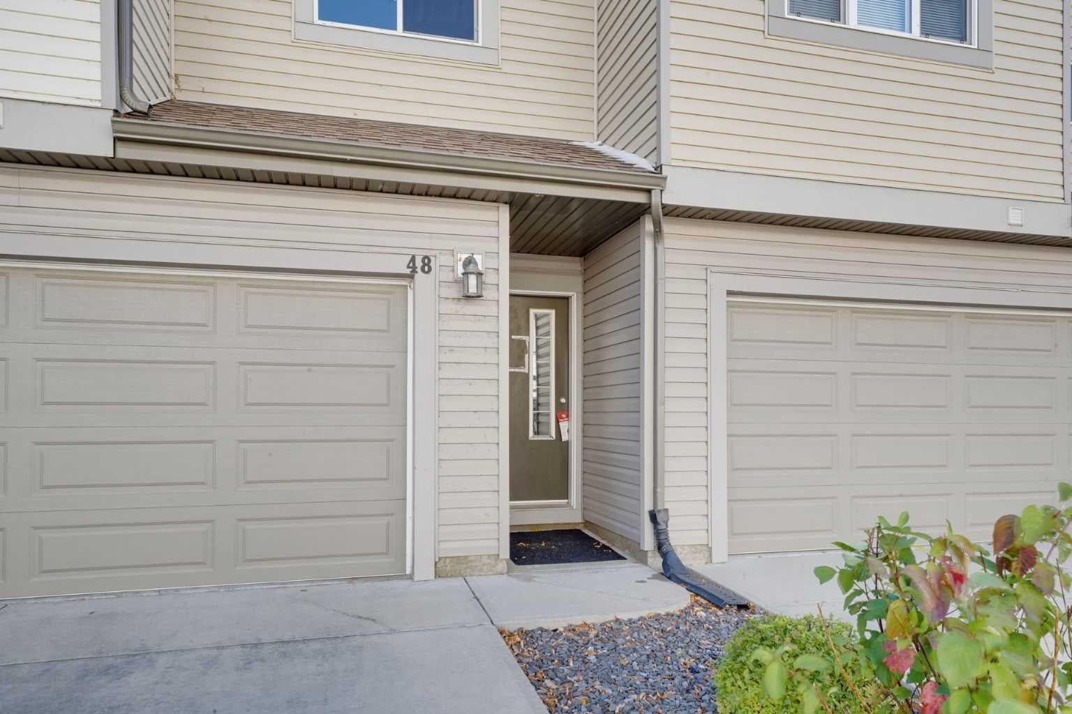 48 Copperstone Cove SE