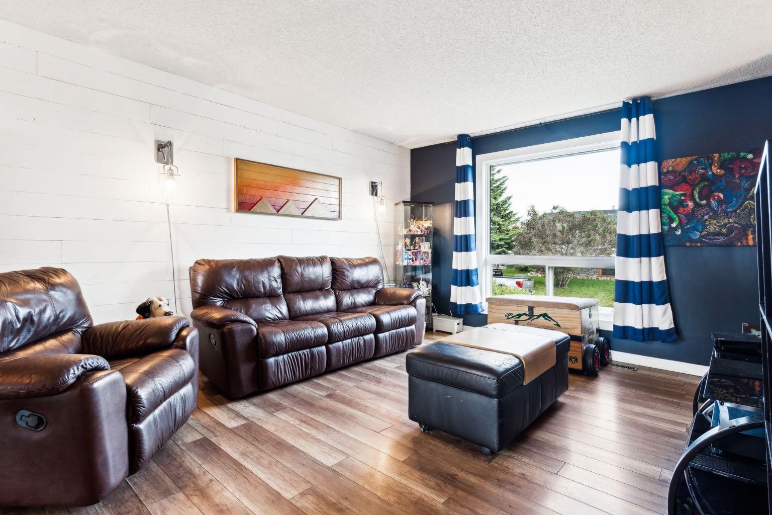 147 Falchurch Crescent NE