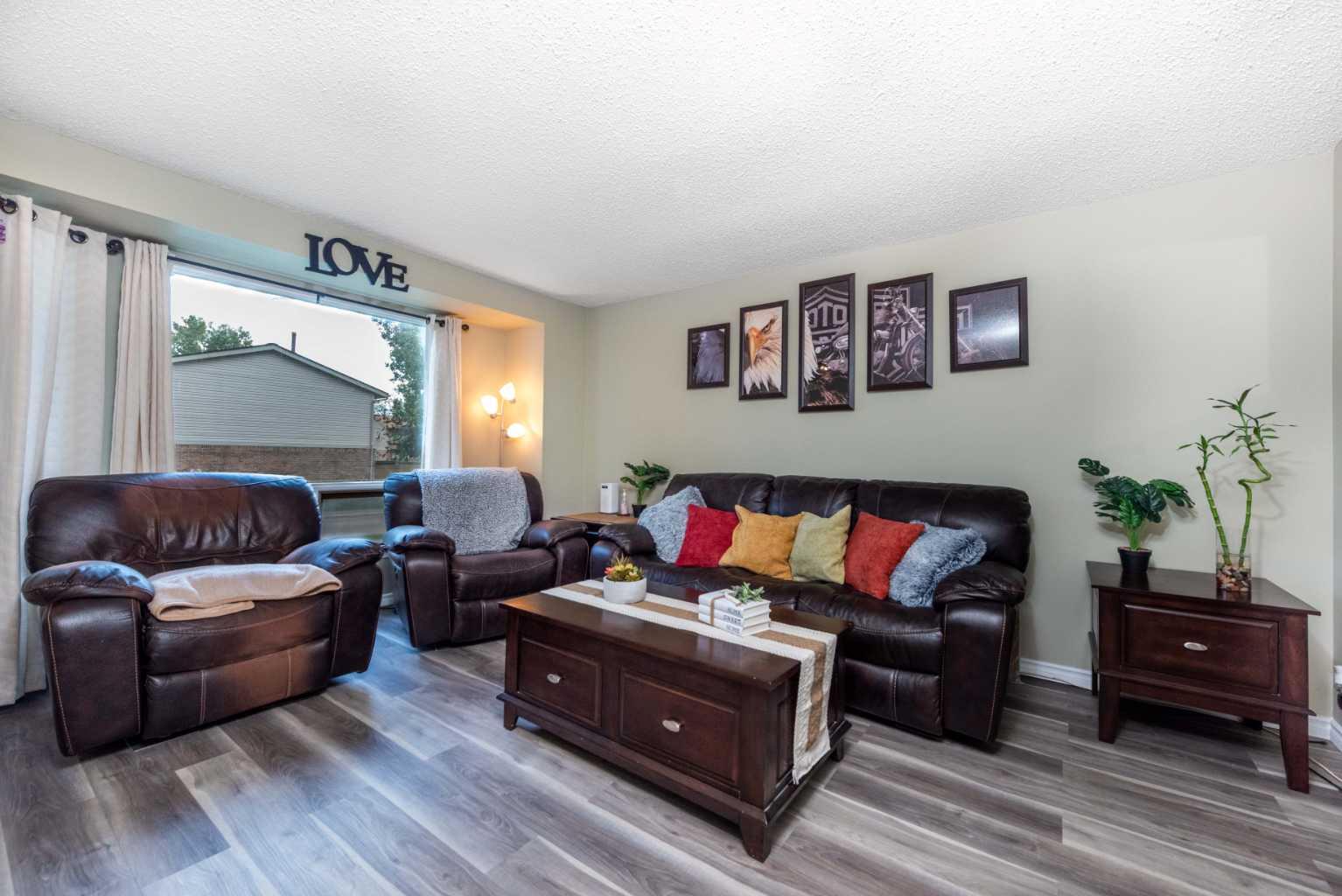 123 Queensland Drive SE 43