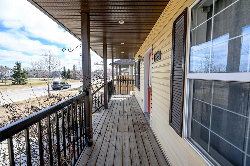 Photo of 6922 88A Street, Grande Prairie, AB T8X 0C1 (MLS # A2305424)