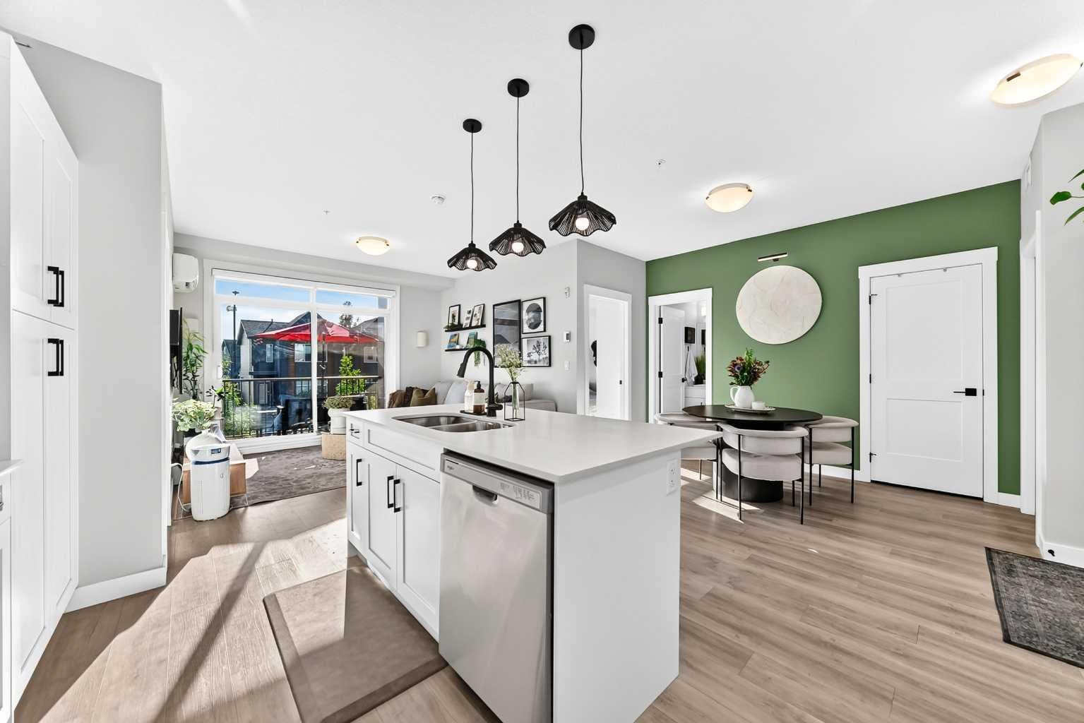 200 Seton Circle SE 4208