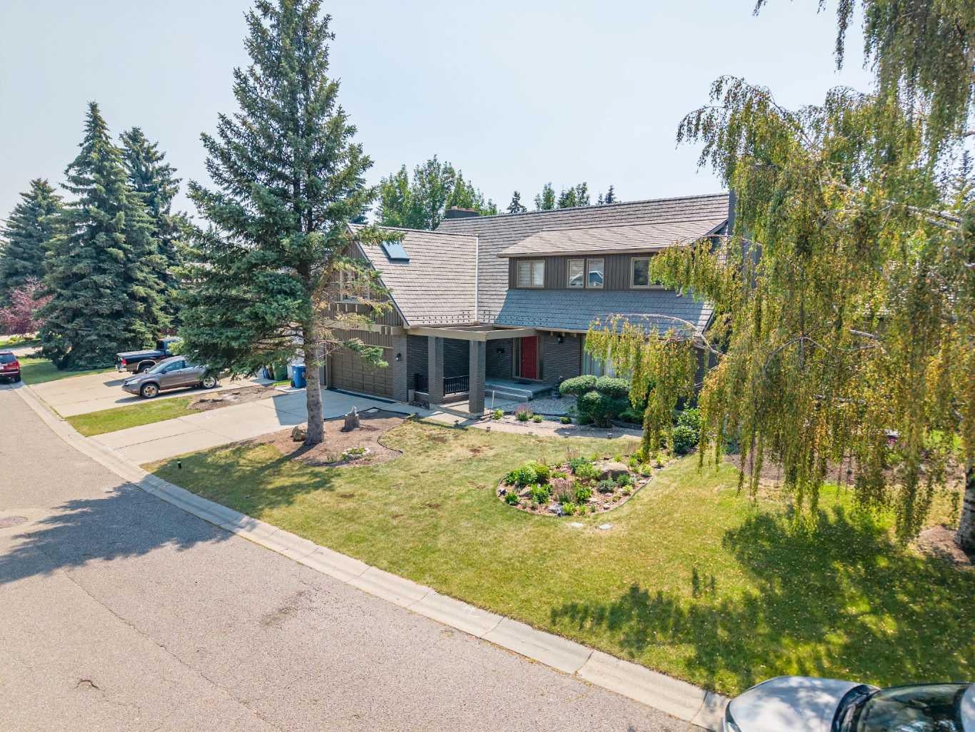 240 Canterville Drive SW