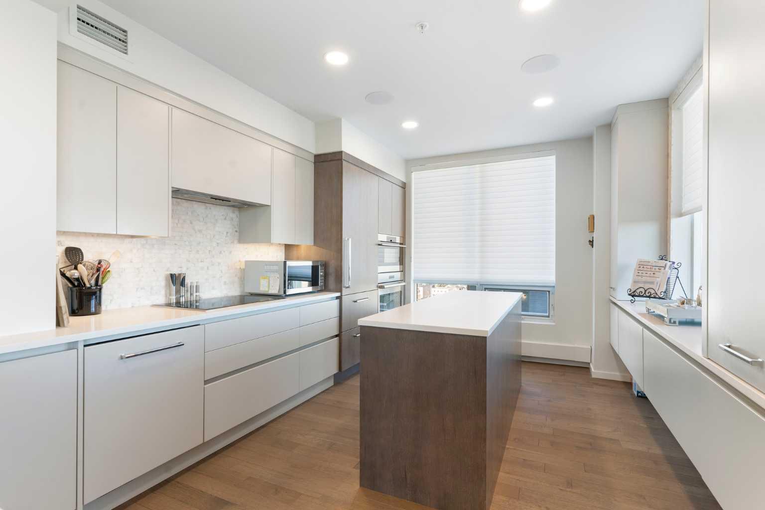 228 26 Avenue SW 1004