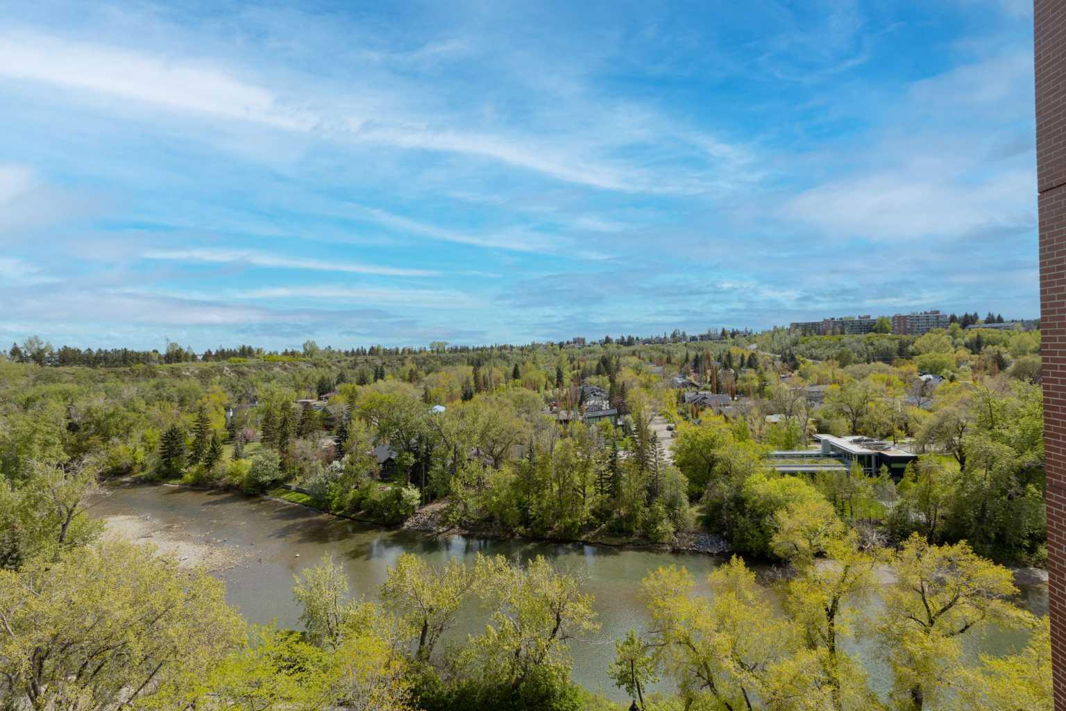 228 26 Avenue SW 1004