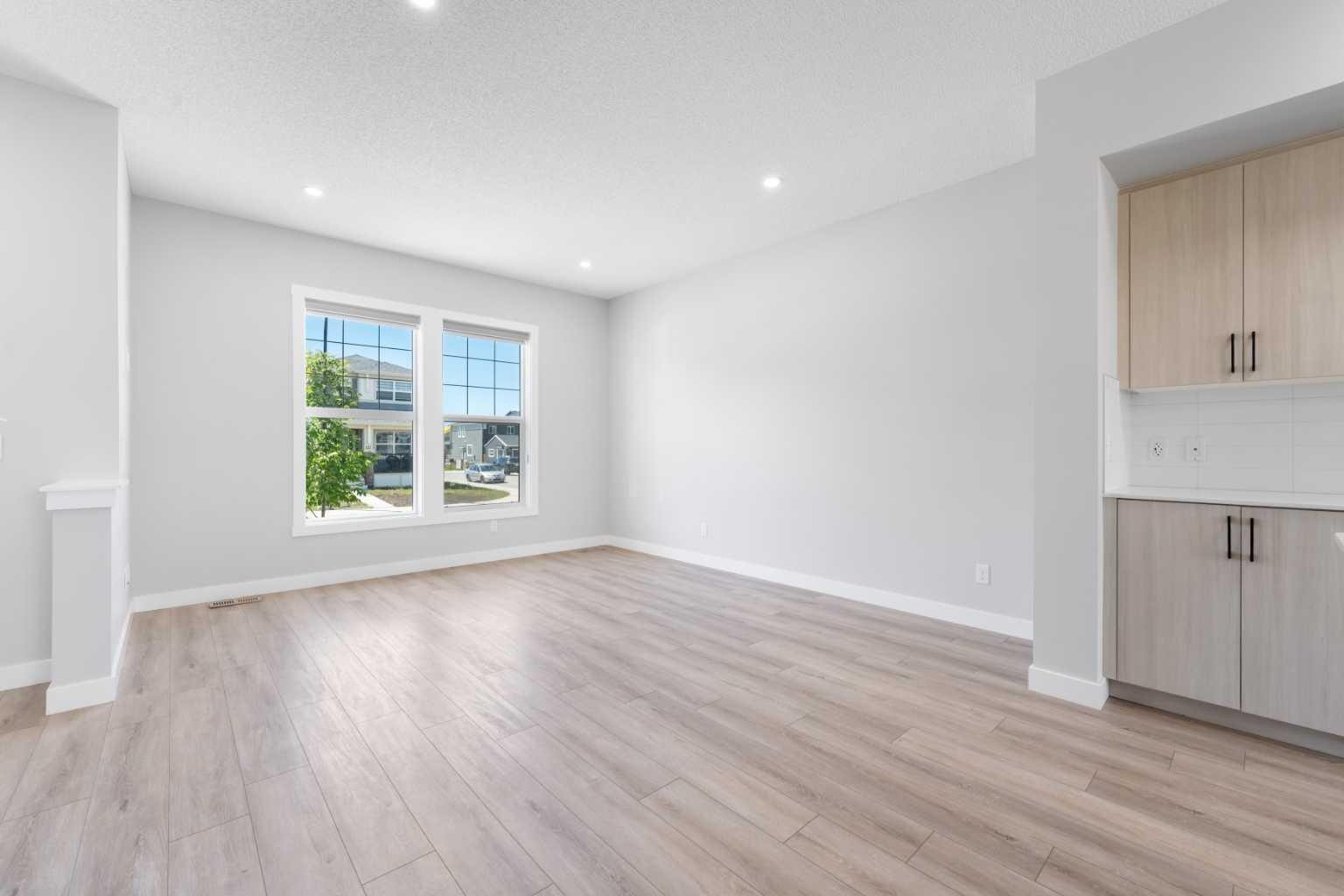 124 Legacy Glen Place SE